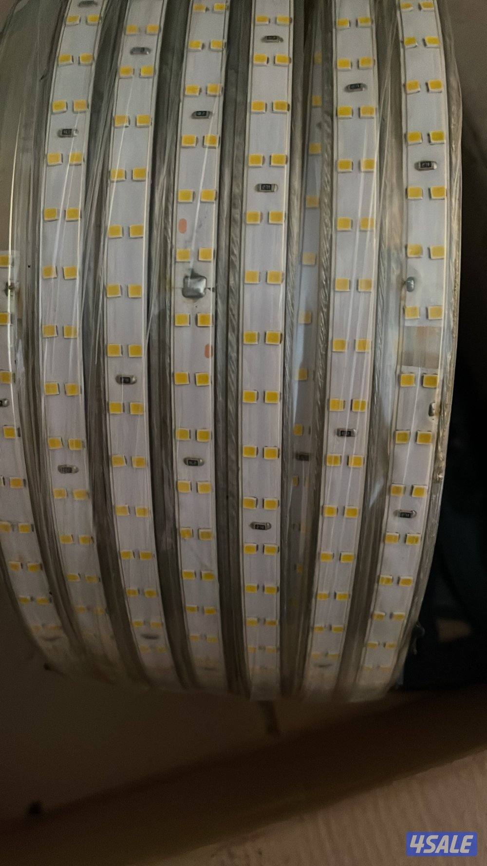 للبيع كشافات وليتات جملة0