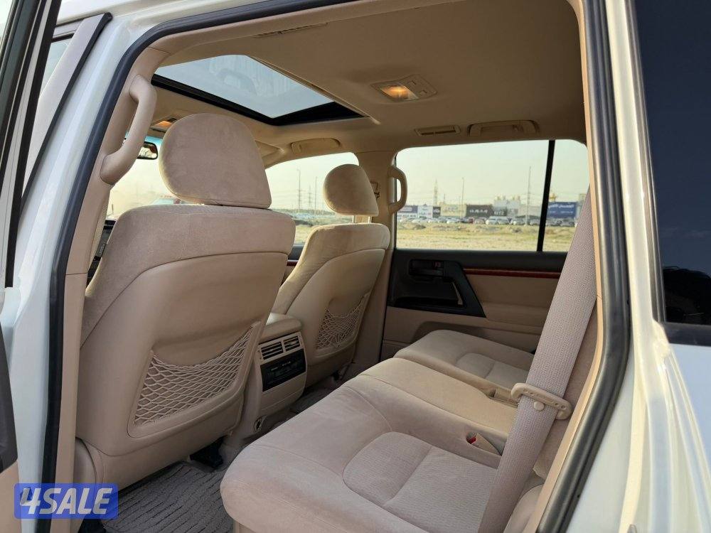 لاندكروز 2015 بحالة المصنع كالجديد5