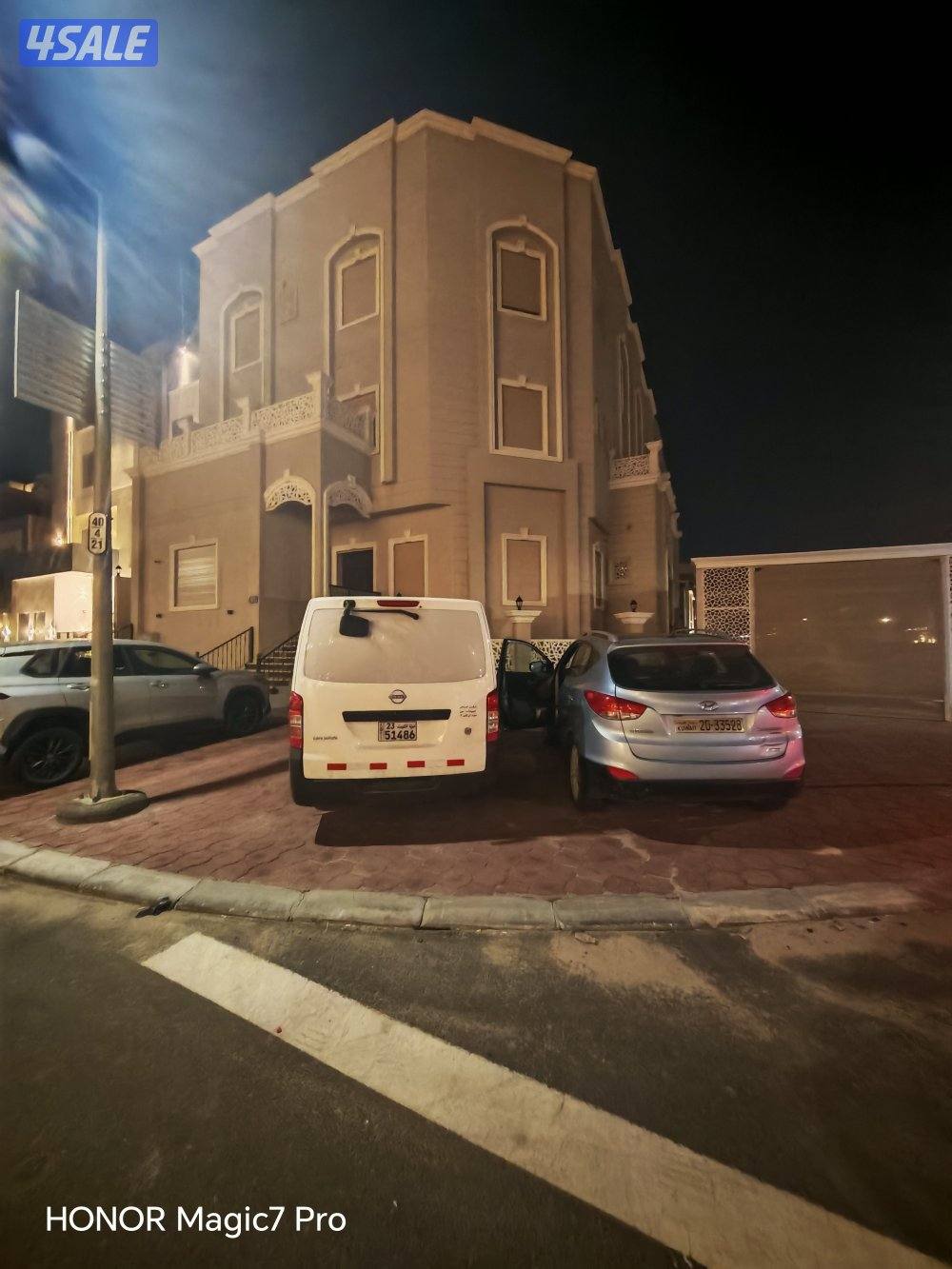 لايجار 3 شقق بالدوحه تشطيب جديد0