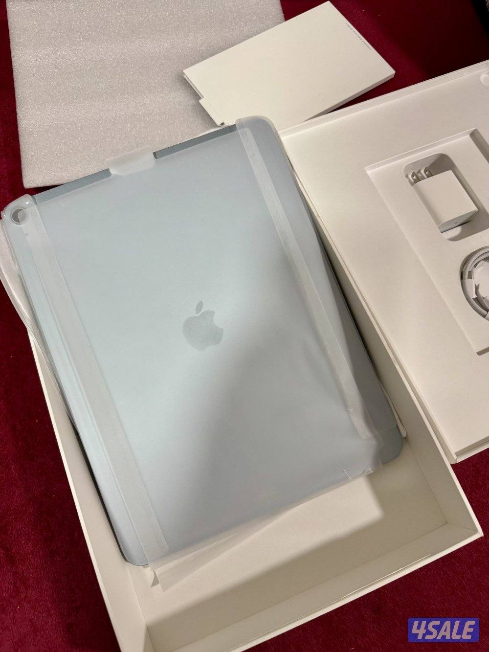 ايباد اير M3 _ 13 inch _ 256 جيجا _ مشحون 6 مرات فقط _ حالة الجديد1