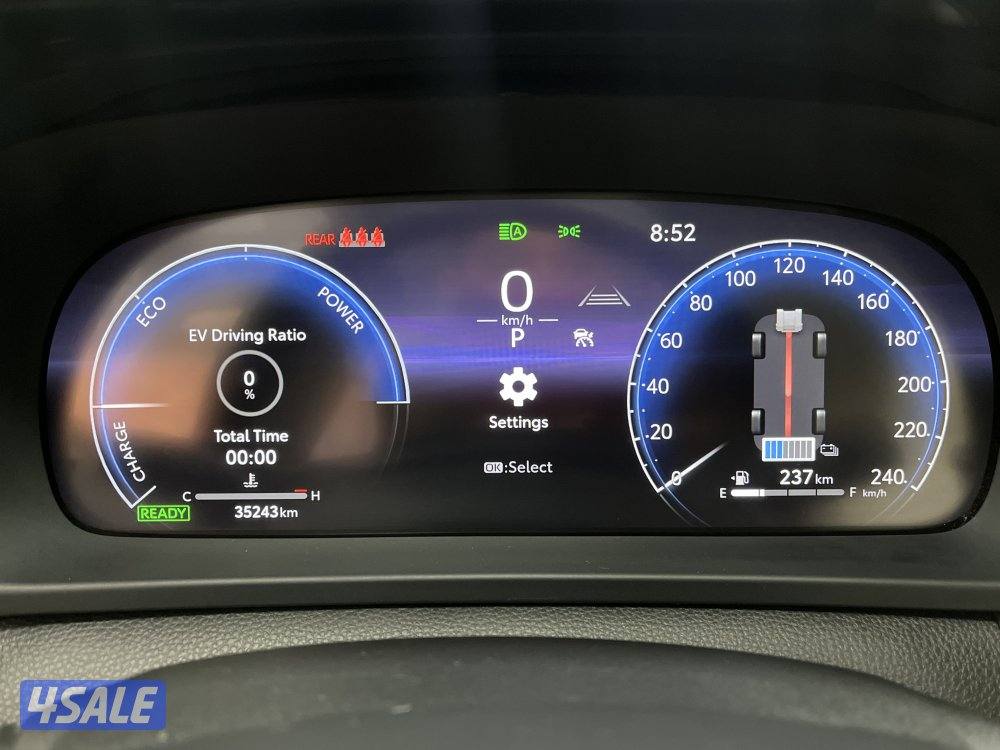 TOYOTA CROWN HYBRID6