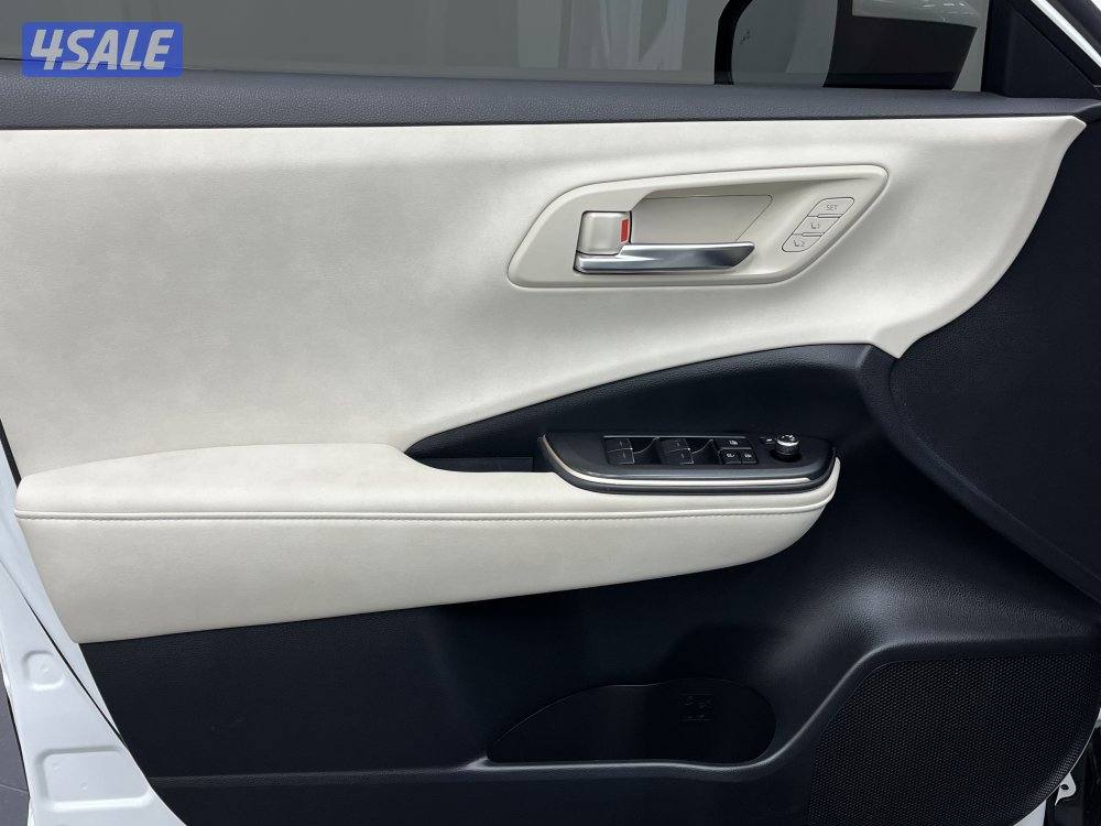 TOYOTA CROWN HYBRID10