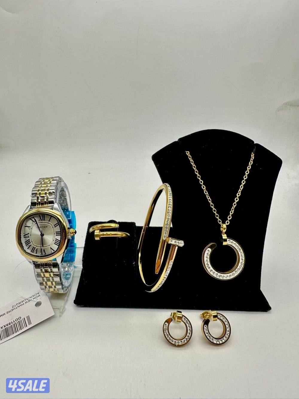 اطقم ساعات نسائية مع كامل ملحقاتها و معاها البوكس3