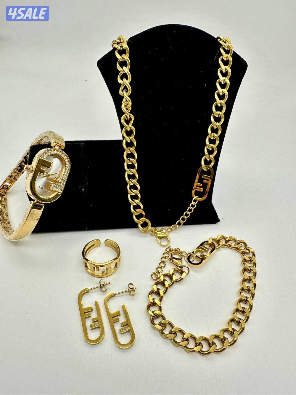 اطقم ساعات نسائية مع كامل ملحقاتها و معاها البوكس8