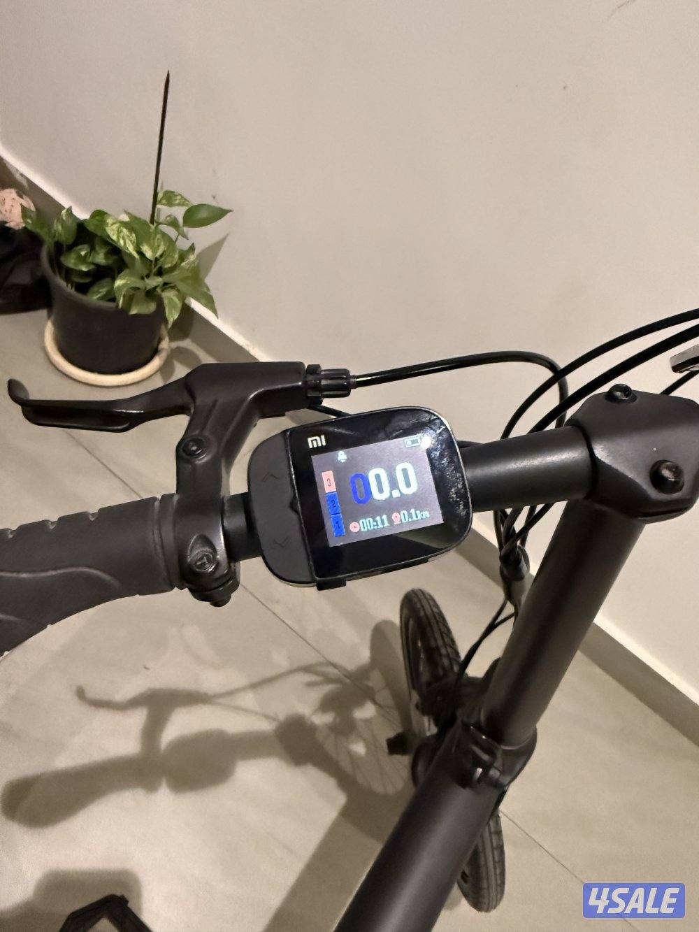 Mi Xiaomi Foldable Electirc Bike in excellent condition for sale1
