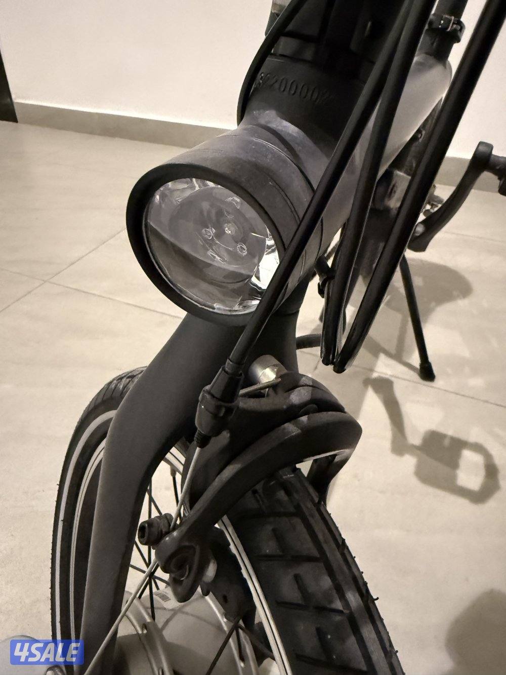 Mi Xiaomi Foldable Electirc Bike in excellent condition for sale5