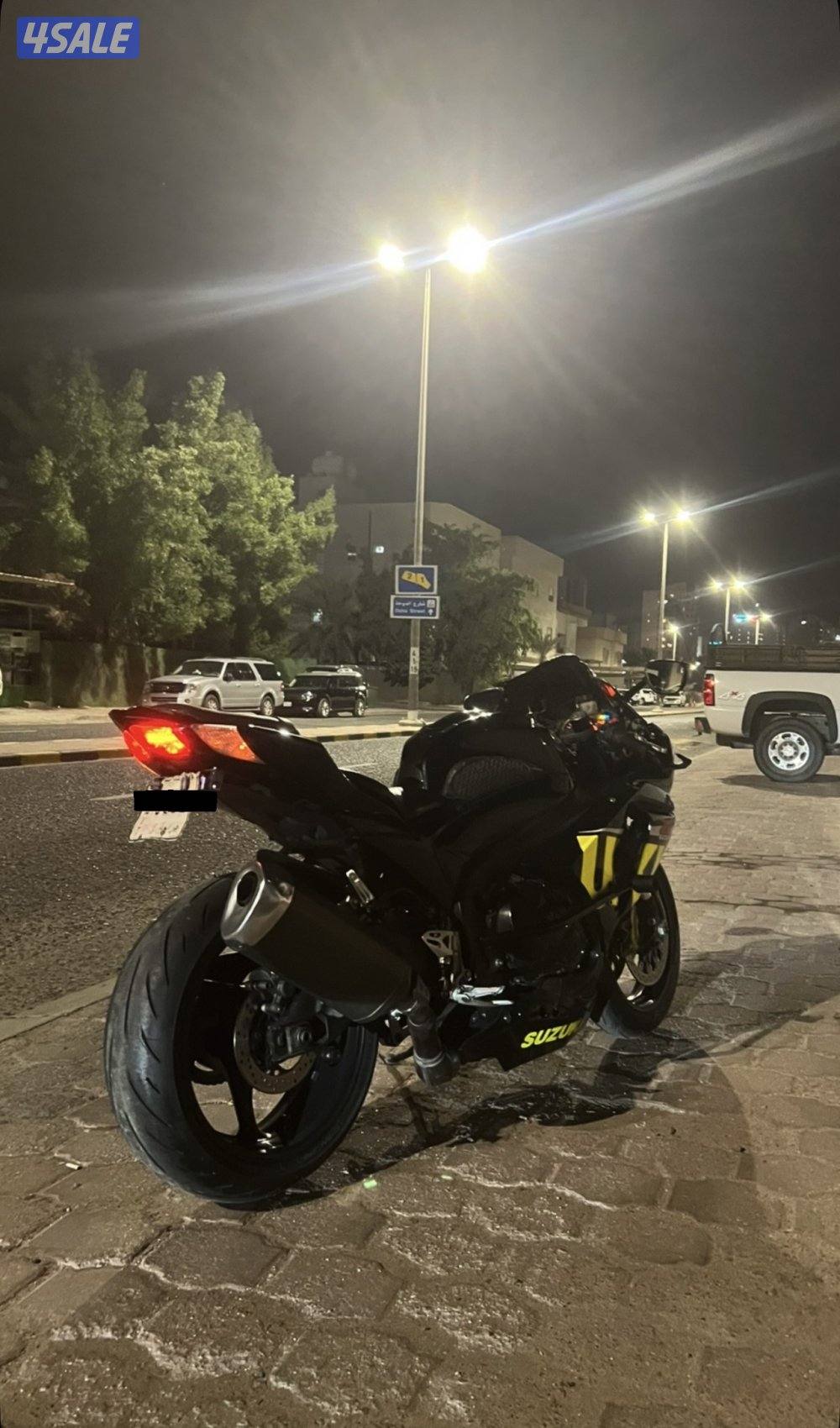 Suzuki GSXR ساراد ٢٠١٣3