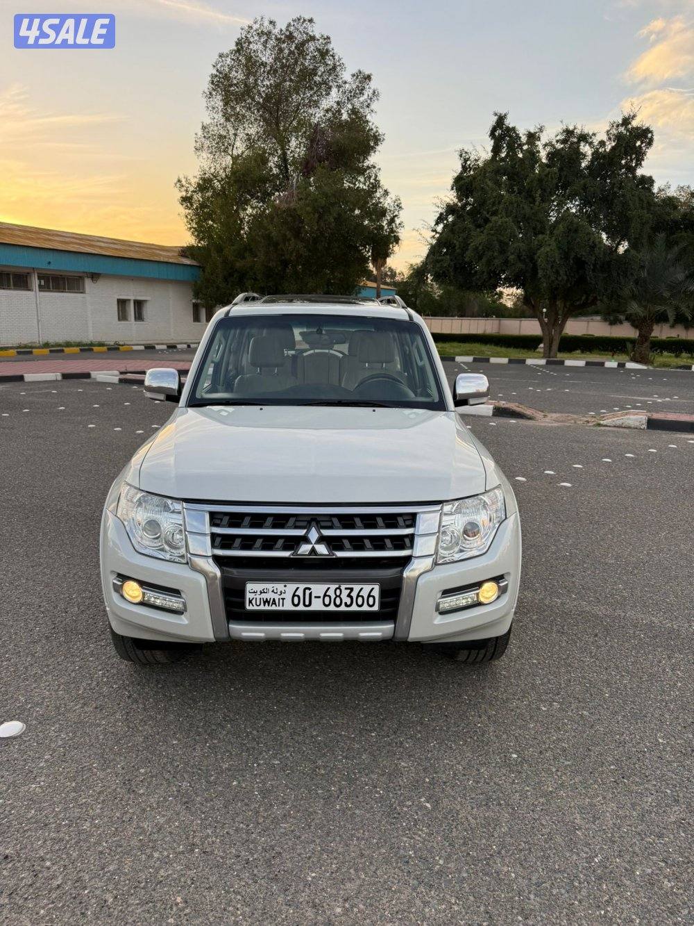 باجيرو 2022 المكينه الكبيره 3800 صبغ الوكاله ماشي 116 الف سيرفس منتظم1