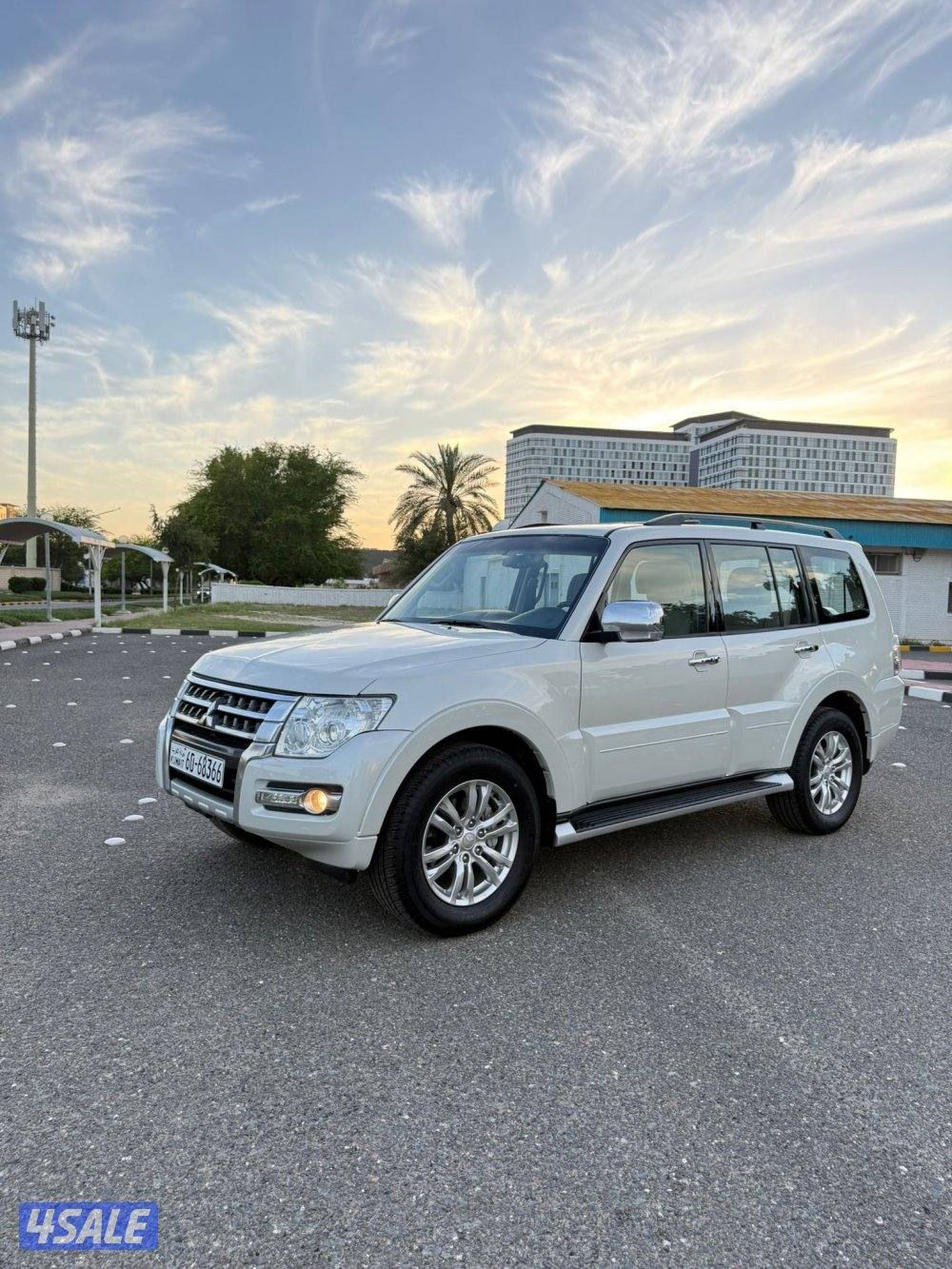 باجيرو 2022 المكينه الكبيره 3800 صبغ الوكاله ماشي 116 الف سيرفس منتظم2