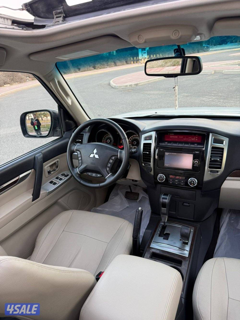 باجيرو 2022 المكينه الكبيره 3800 صبغ الوكاله ماشي 116 الف سيرفس منتظم7