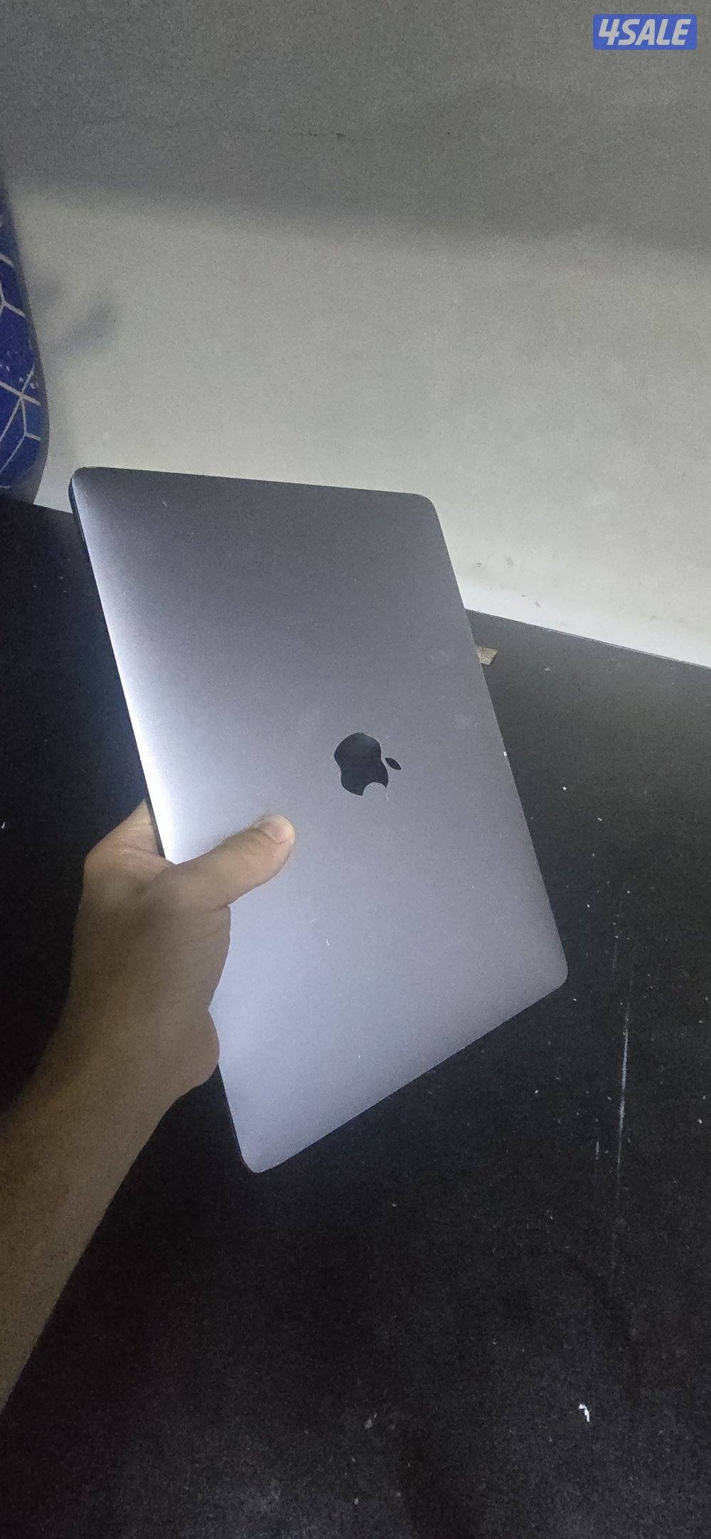 macbook pro i5 8/256 20181