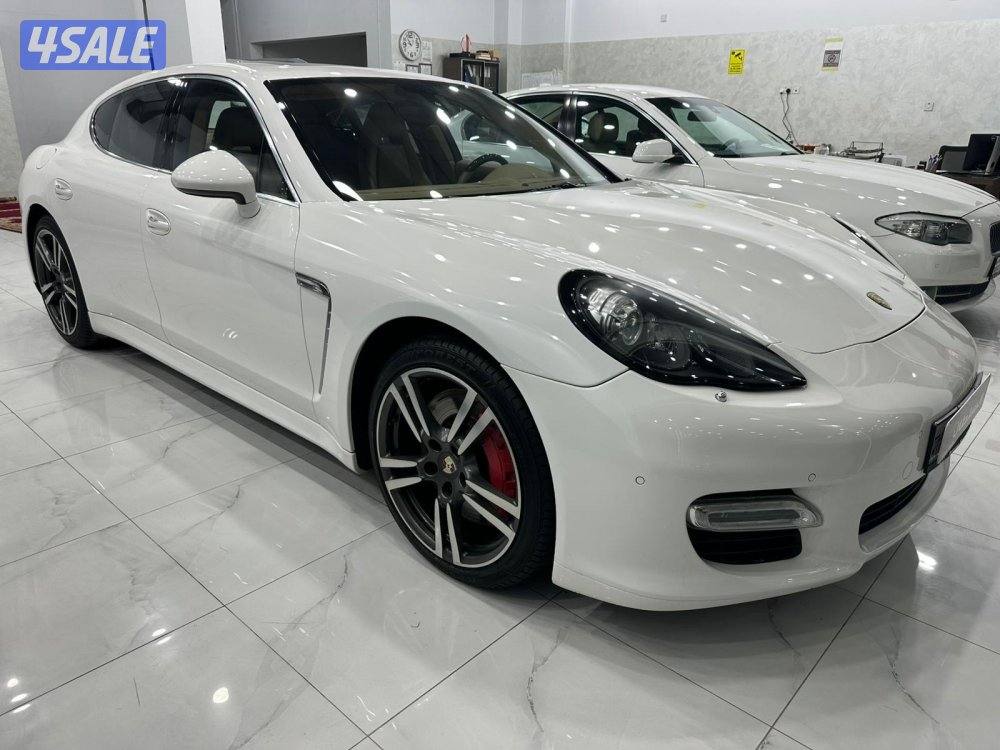 بورش بانوميرا تيربو S موديل ٢٠١٢ وارد الوكاله ماشي ١١٣ ألف كم0