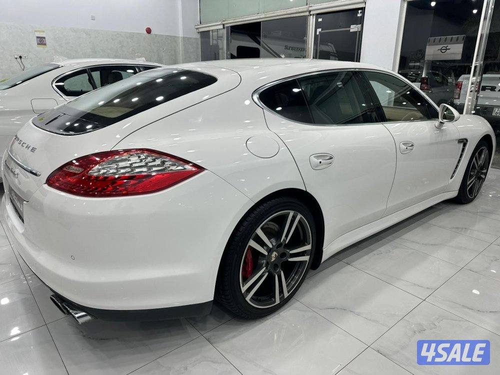 بورش بانوميرا تيربو S موديل ٢٠١٢ وارد الوكاله ماشي ١١٣ ألف كم1