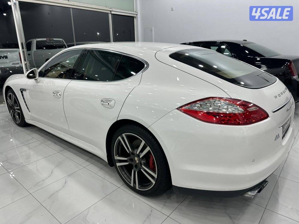 بورش بانوميرا تيربو S موديل ٢٠١٢ وارد الوكاله ماشي ١١٣ ألف كم3