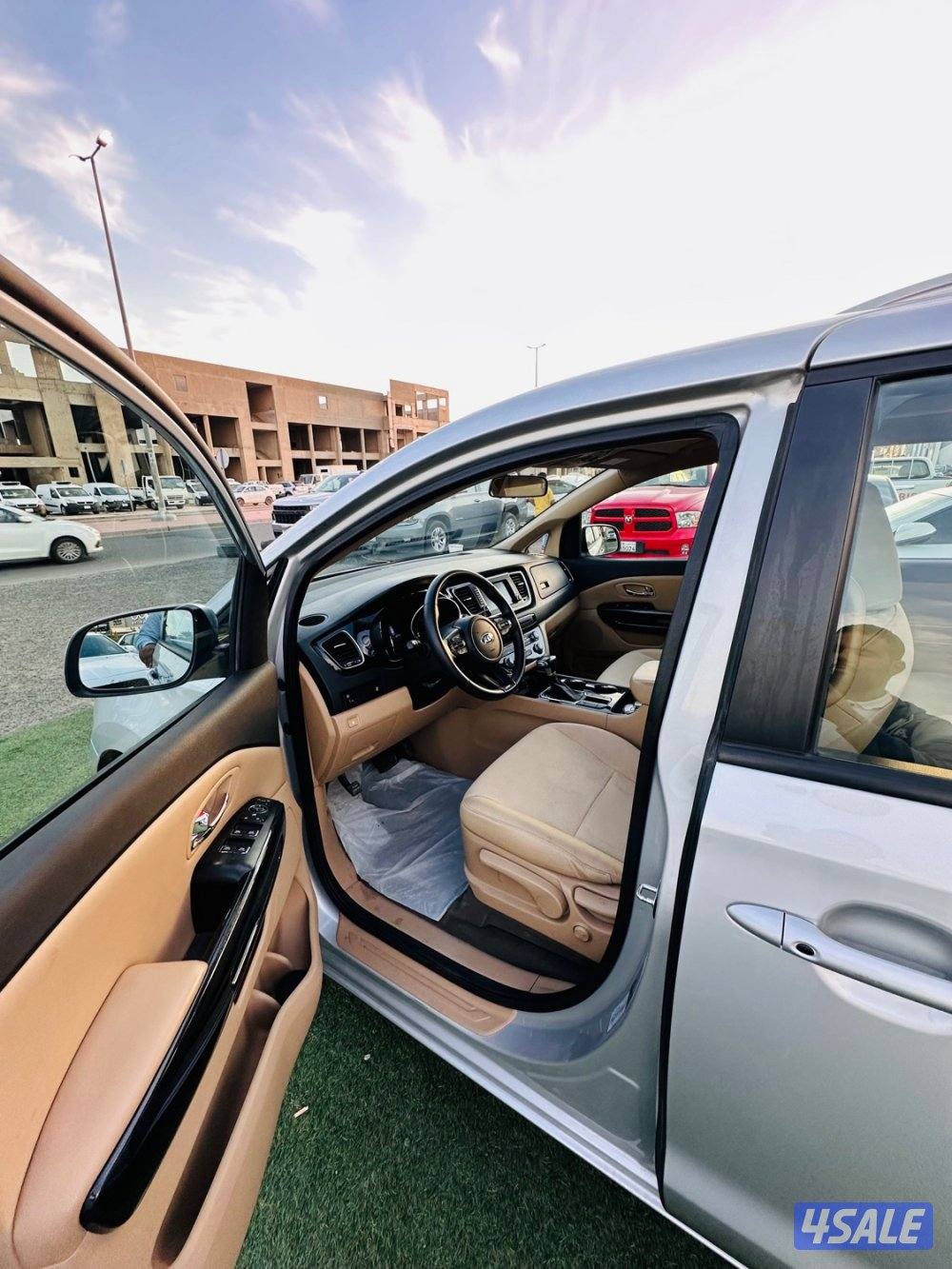 🚘 كيا - كرنفال 20206