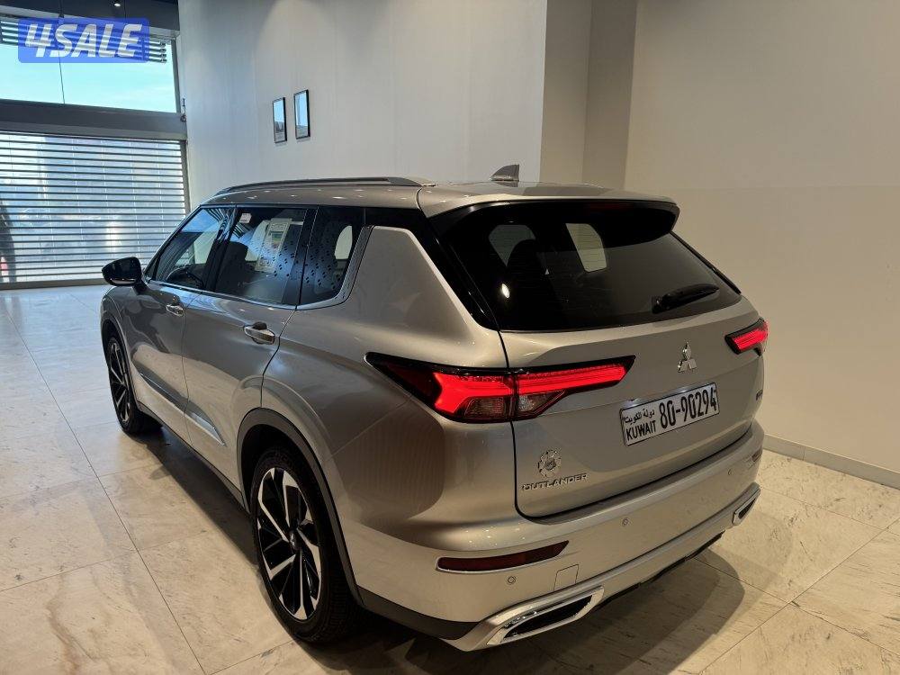 Mitsubishi outlander2