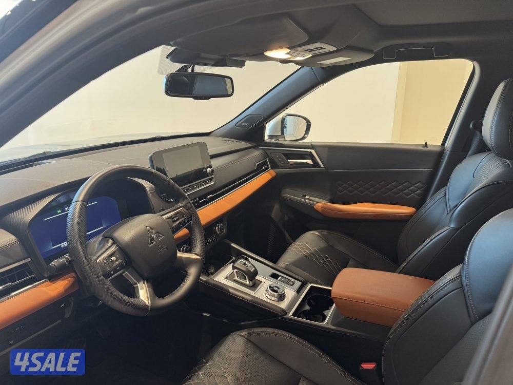 Mitsubishi outlander7