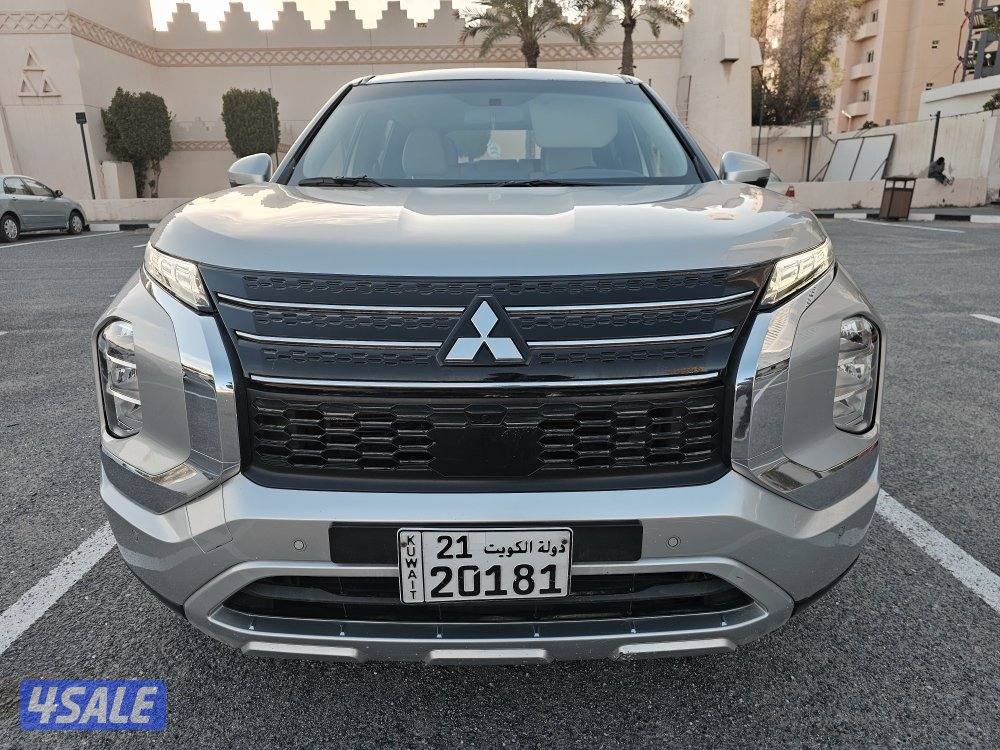 ميتسوبيشي اوتلاندر 20231