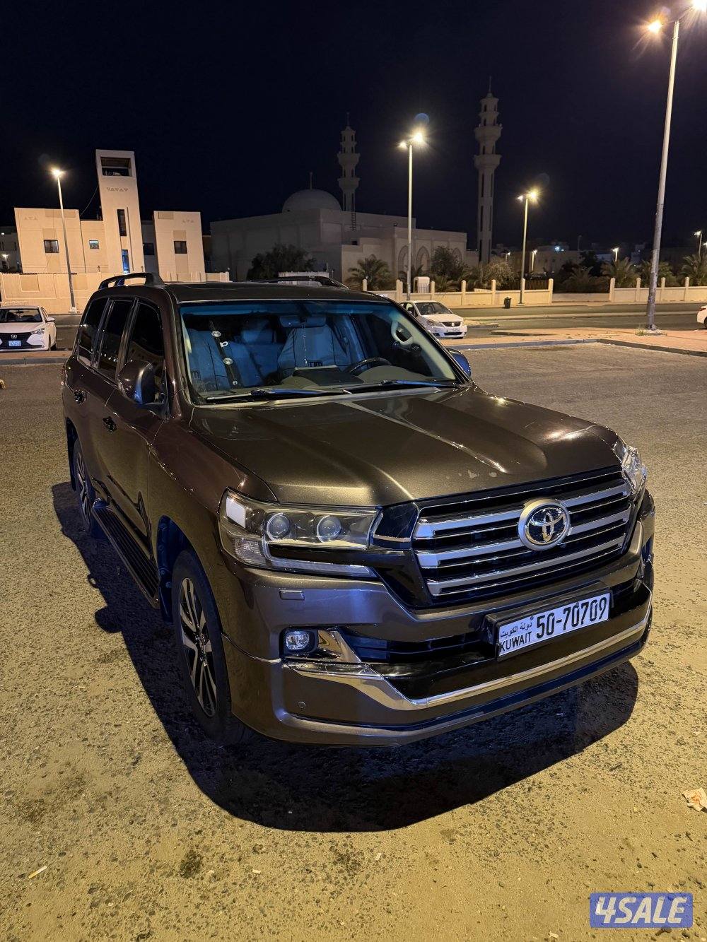 لاندكروزر تورنق0