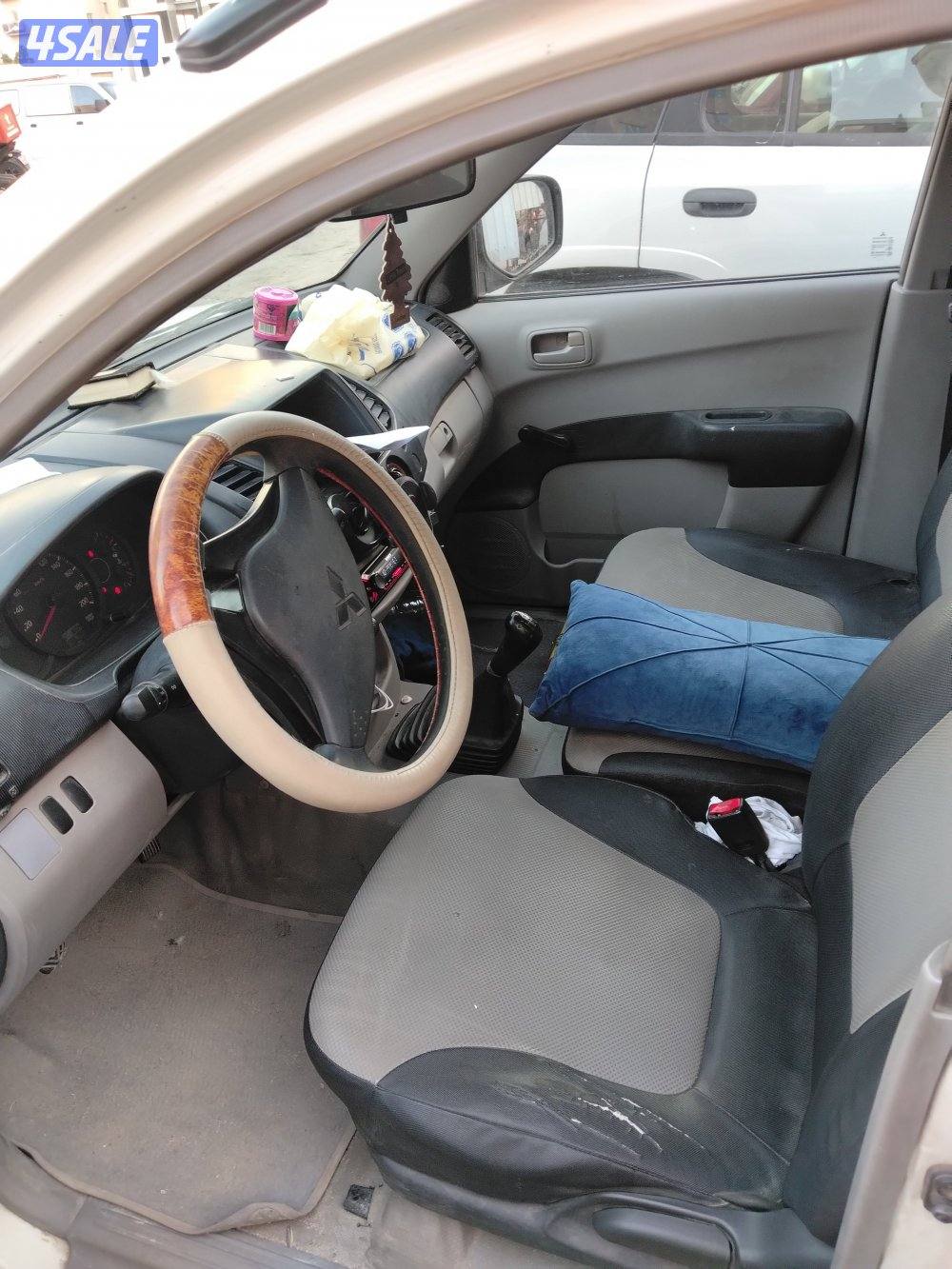 وانيت متسبيشي ممتاز بدون حوادث رخصه سنه بطاريه جديده التواصل واتساب2