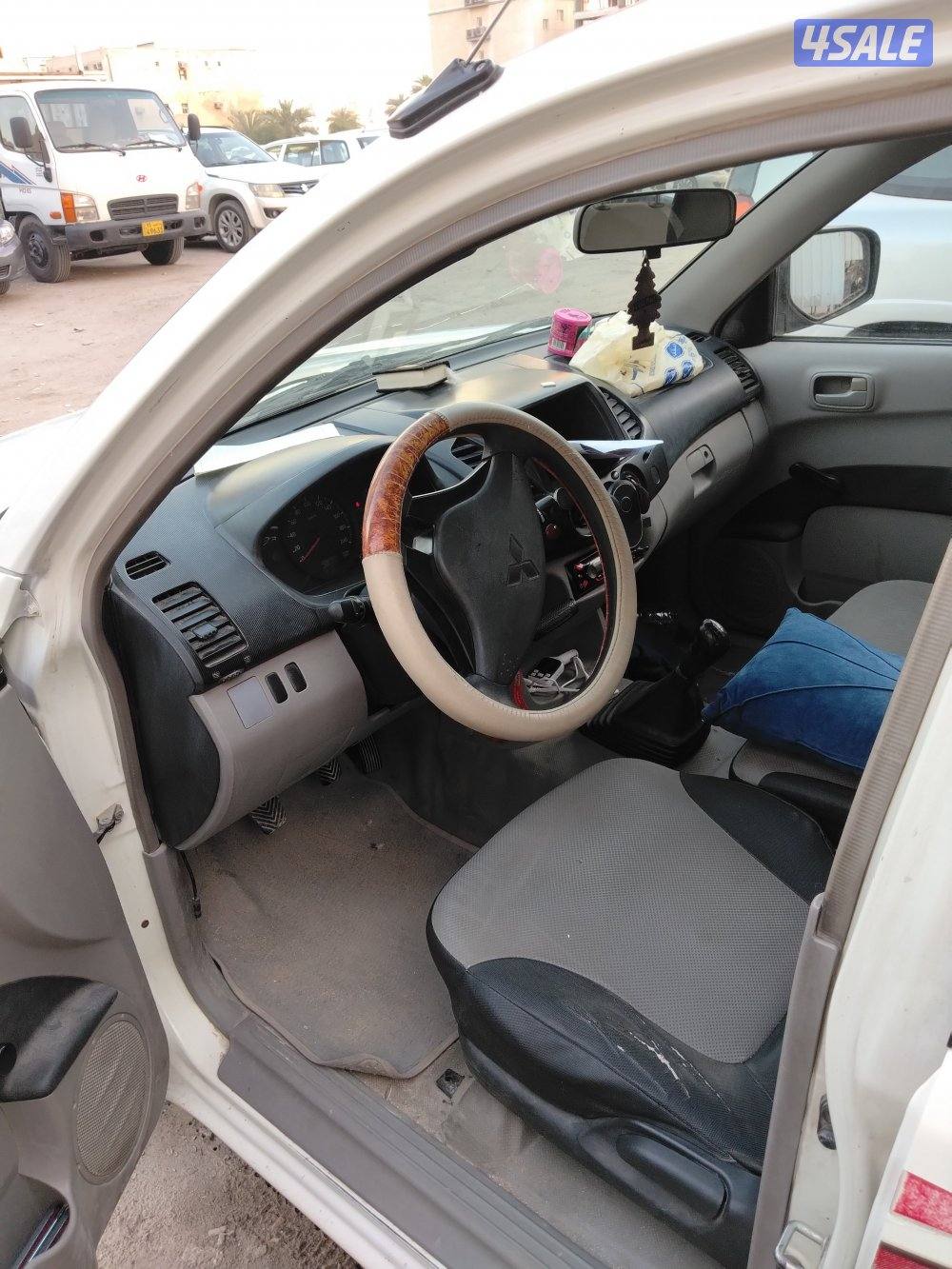 وانيت متسبيشي ممتاز بدون حوادث رخصه سنه بطاريه جديده التواصل واتساب8