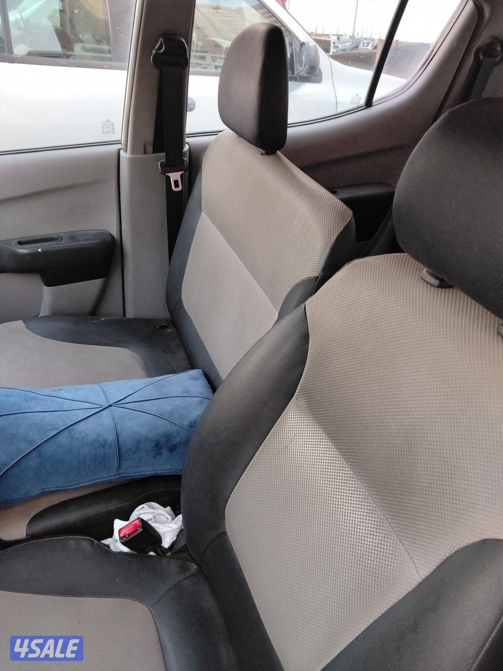 وانيت متسبيشي ممتاز بدون حوادث رخصه سنه بطاريه جديده التواصل واتساب9