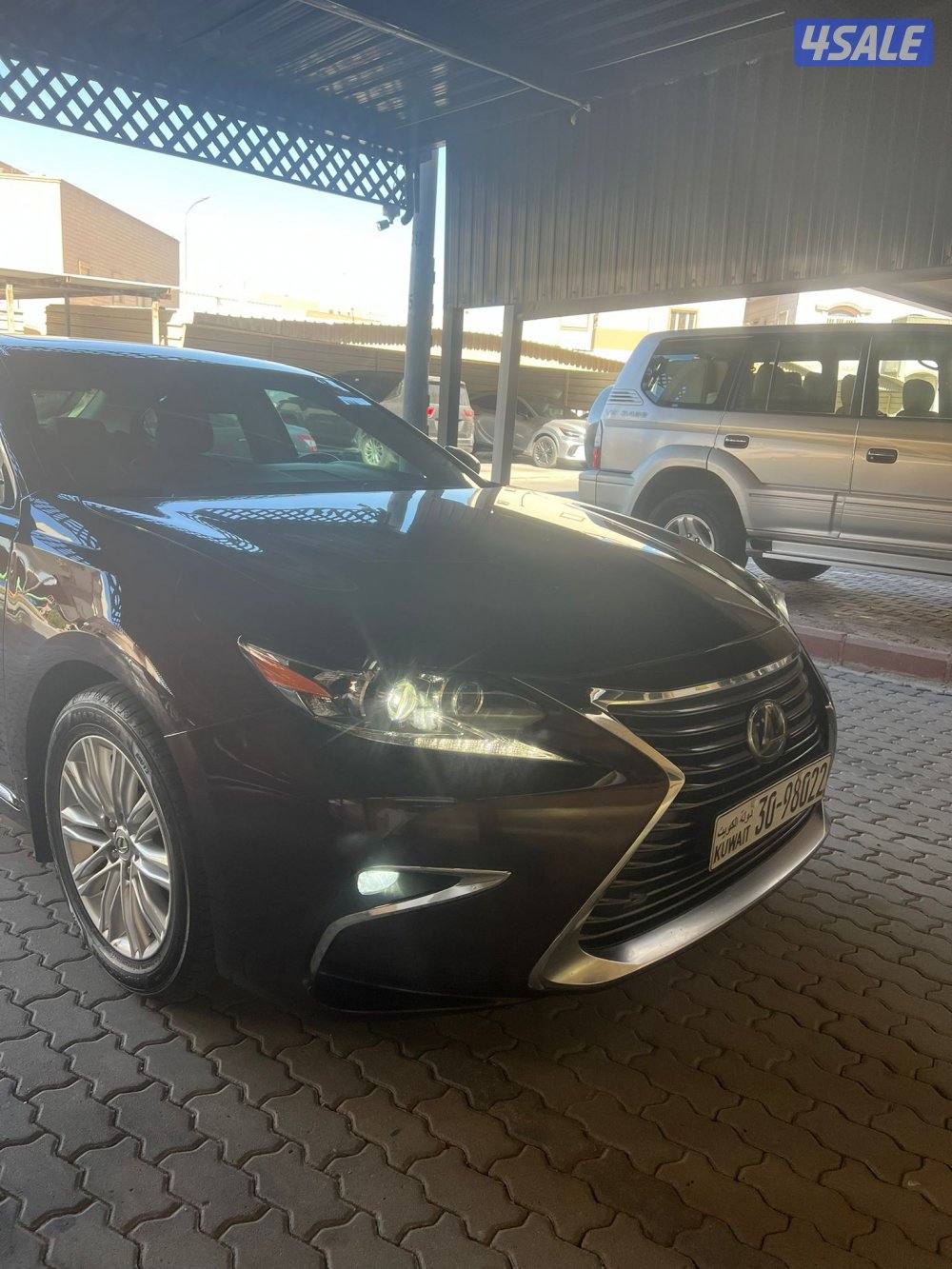 للبيع لكزس ES 350 ٢٠١٦ صبغ الوكاله ماشي ١١١1