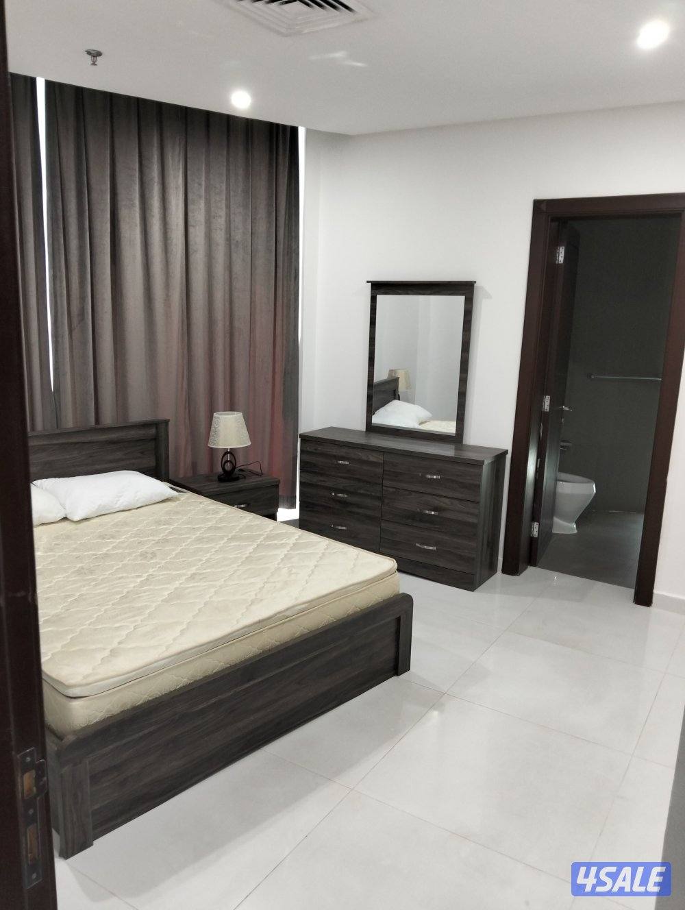 شقق للايجار صف اول شارع الخليج بجوار مارينا مول8