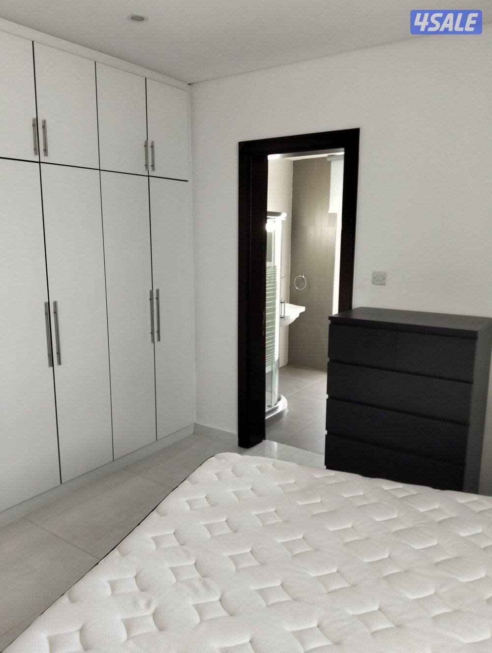 شقق للايجار صف اول شارع الخليج بجوار مارينا مول13