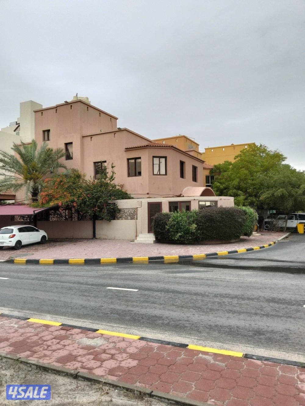 شقق للايجار صف اول شارع الخليج بجوار مارينا مول15