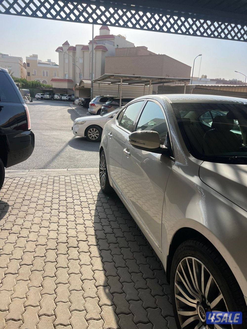 للبيع كيا كادينزا ٢٠١٥ ماشي ٢١١ صبغ الوكاله عدا قطعتين3