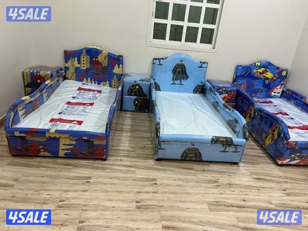 سرير نفر معي الفرشه السعر ٣٥دنيار معي التوصيل9