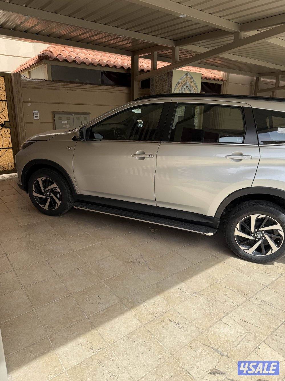 2023 تويوتا رش ماشية 18800 كيلوللجادين فقط عن طريق رسالة واتسأب0