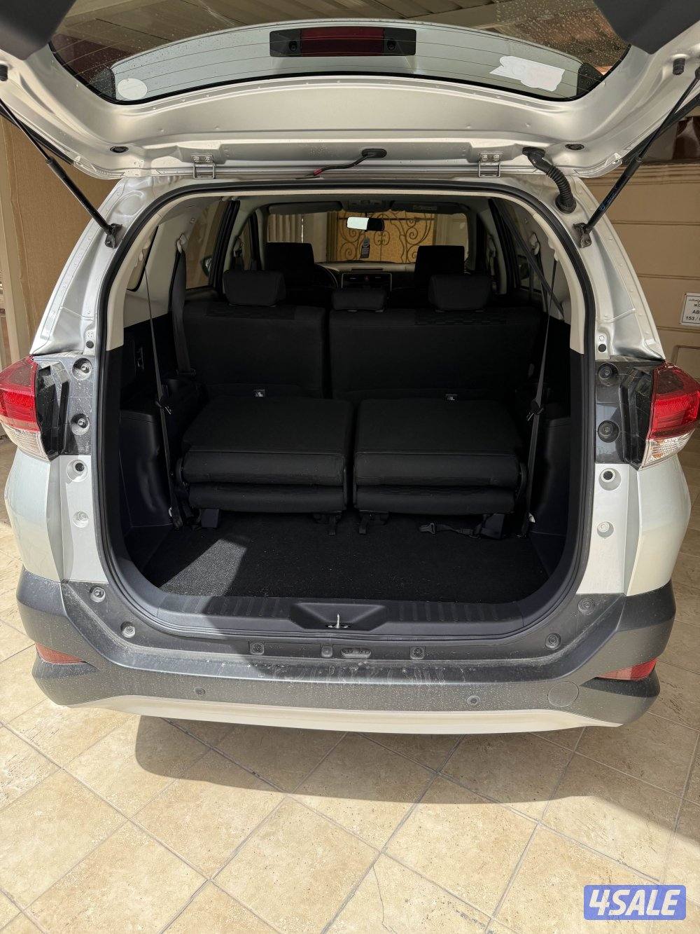 2023 تويوتا رش ماشية 18800 كيلوللجادين فقط عن طريق رسالة واتسأب4