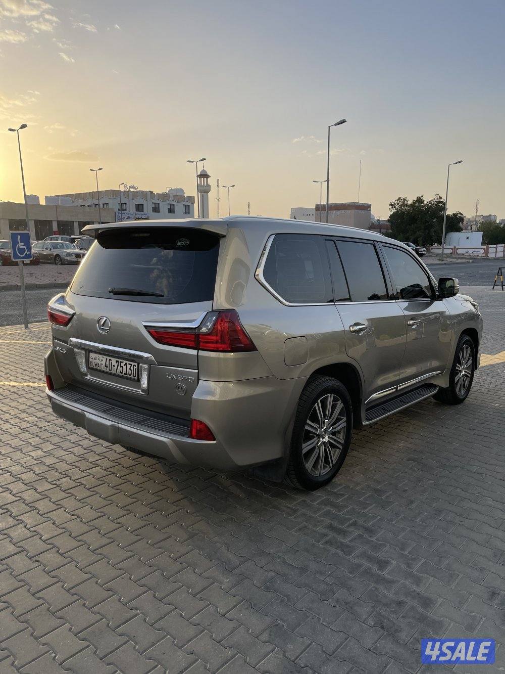 لكزس LX570 وارد الساير صبغ الوكاله شرط الفحص2