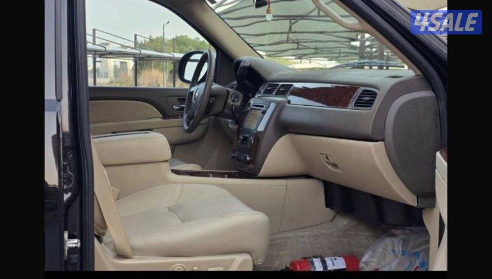 للبيع شفروليه تاهو LTZ  موديل ٢٠١٣ سيارة نظيف جداً7