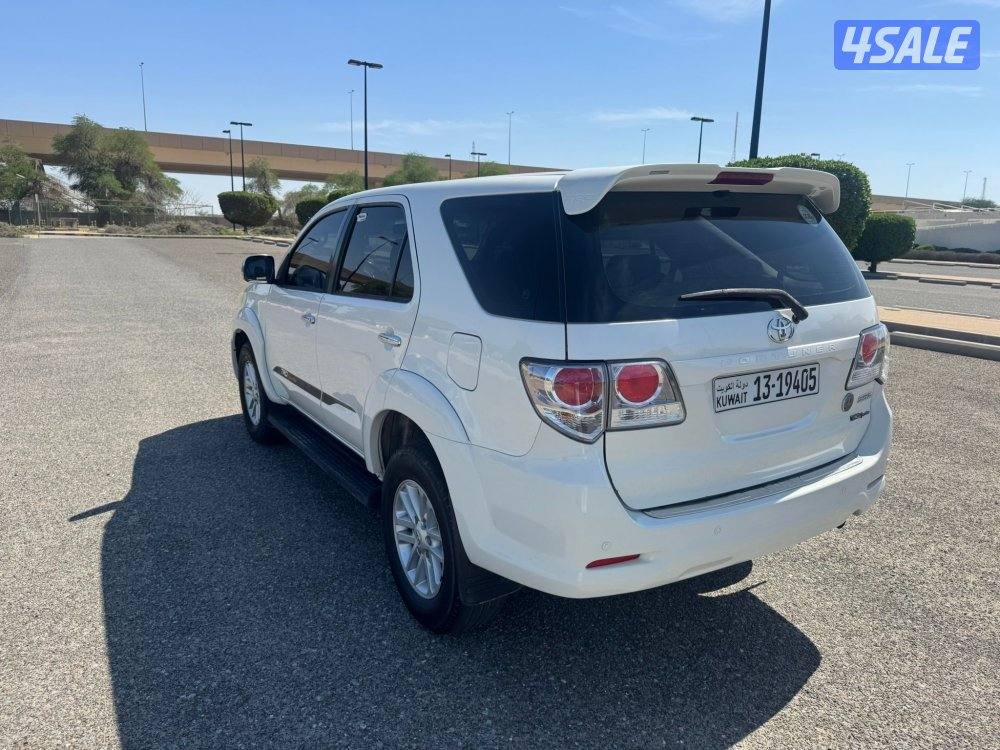 فورتينر وارد الساير 2015 بحاله الوكاله عداد 171 الف2