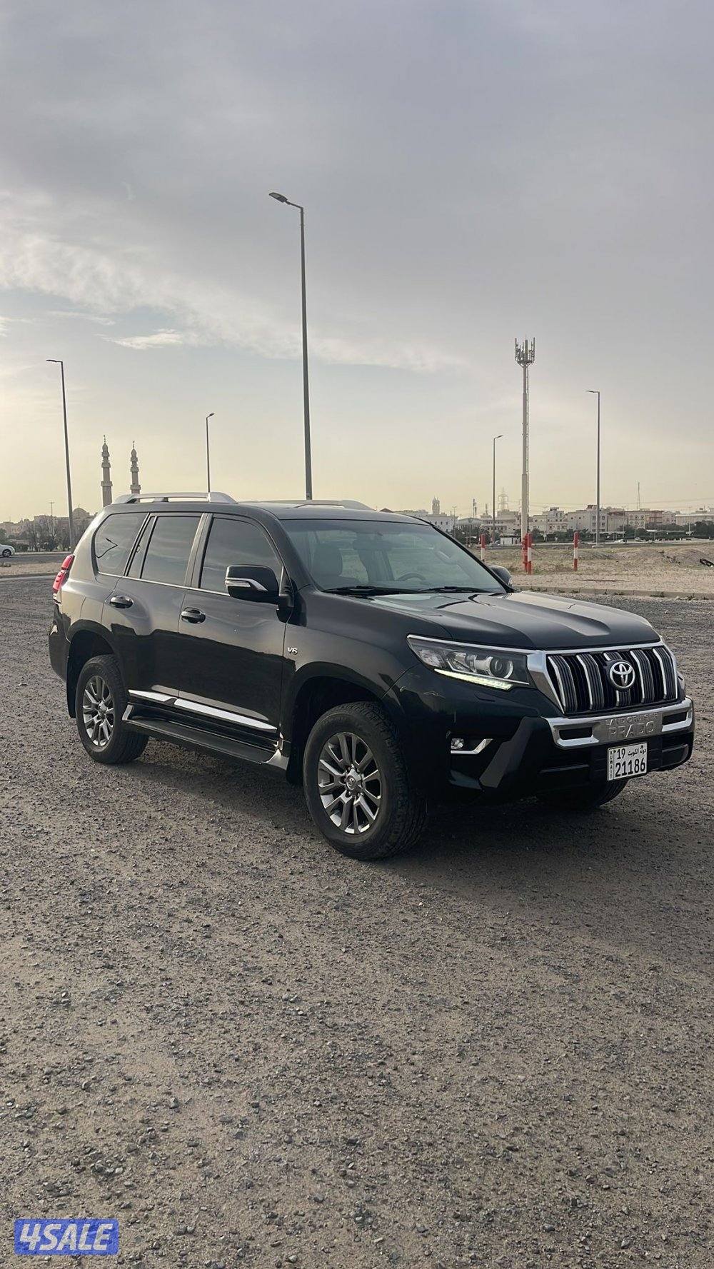 برادو VX الساير 2020 بحاله الوكاله عداد 114 الف0