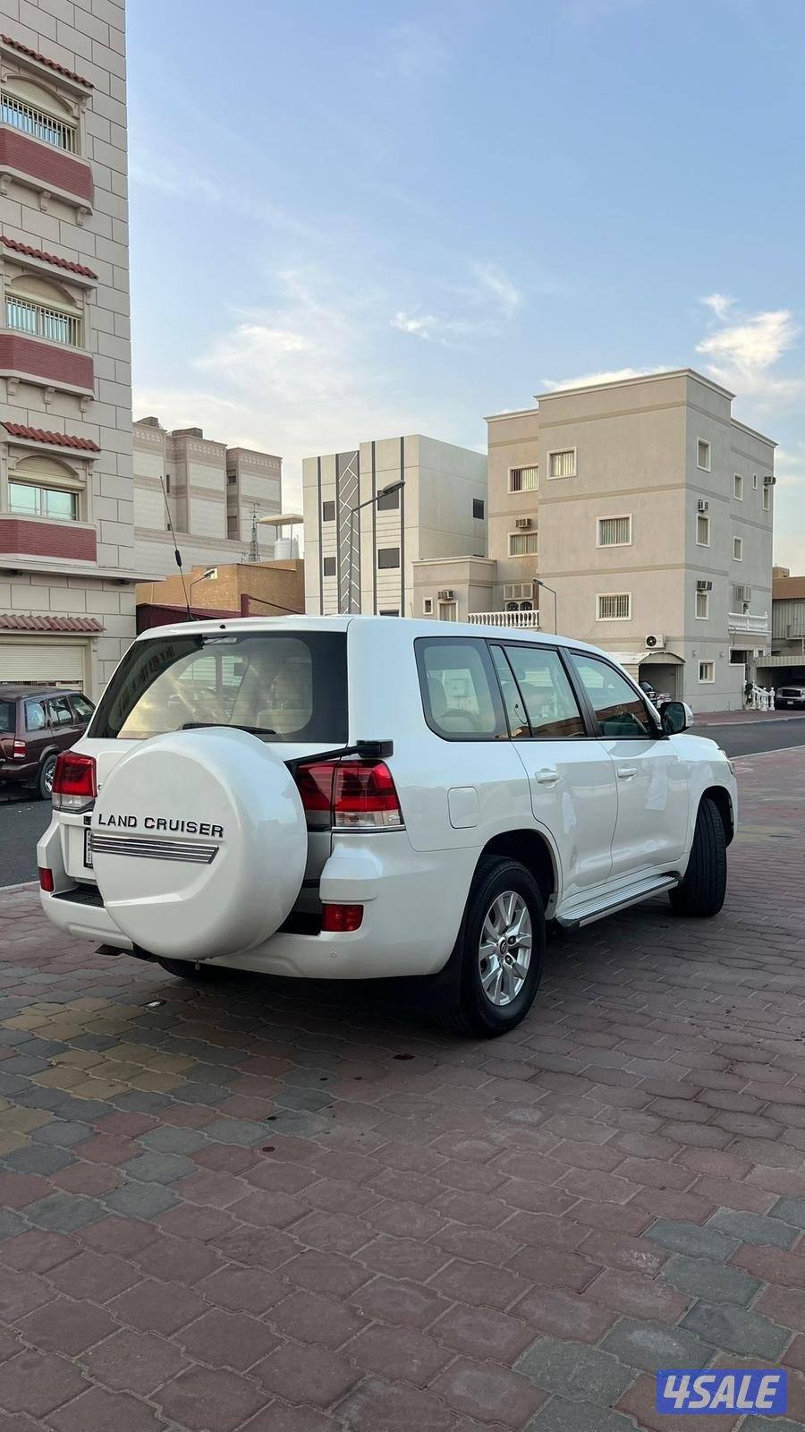 لاند كروز جير عادي سبير علاق 2019 الخليج بحاله الوكاله عداد 126 الف4