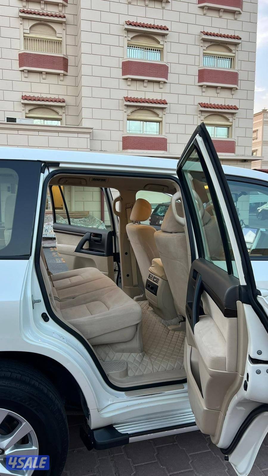 لاند كروز جير عادي سبير علاق 2019 الخليج بحاله الوكاله عداد 126 الف10