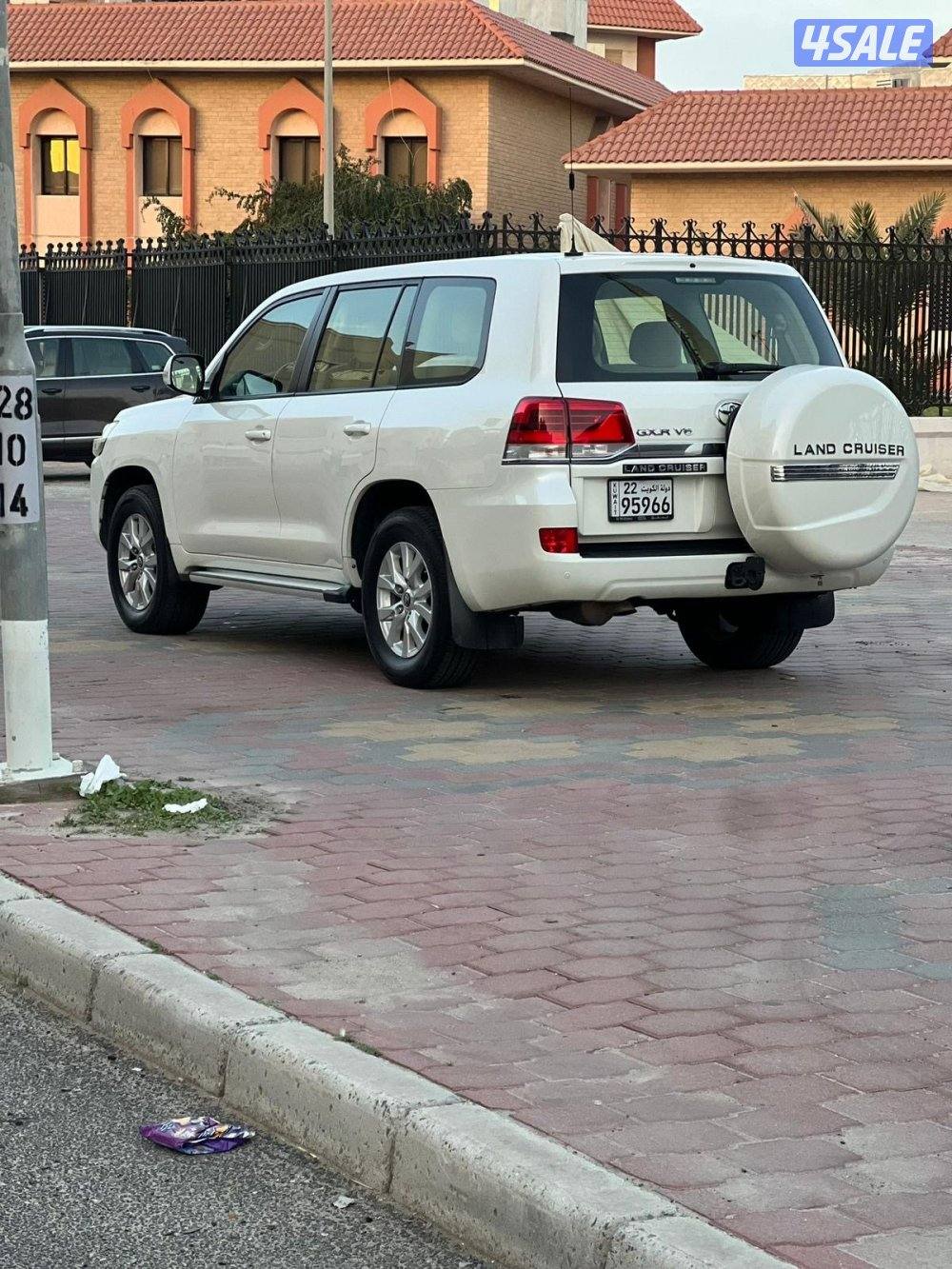 لاند كروز جير عادي سبير علاق 2019 الخليج بحاله الوكاله عداد 126 الف11