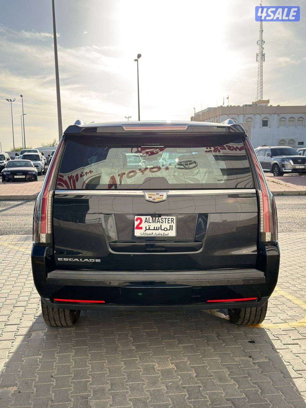 اسكاليد بلاتنيوم موديل 2017 صبغ الوكاله وارد قطر5