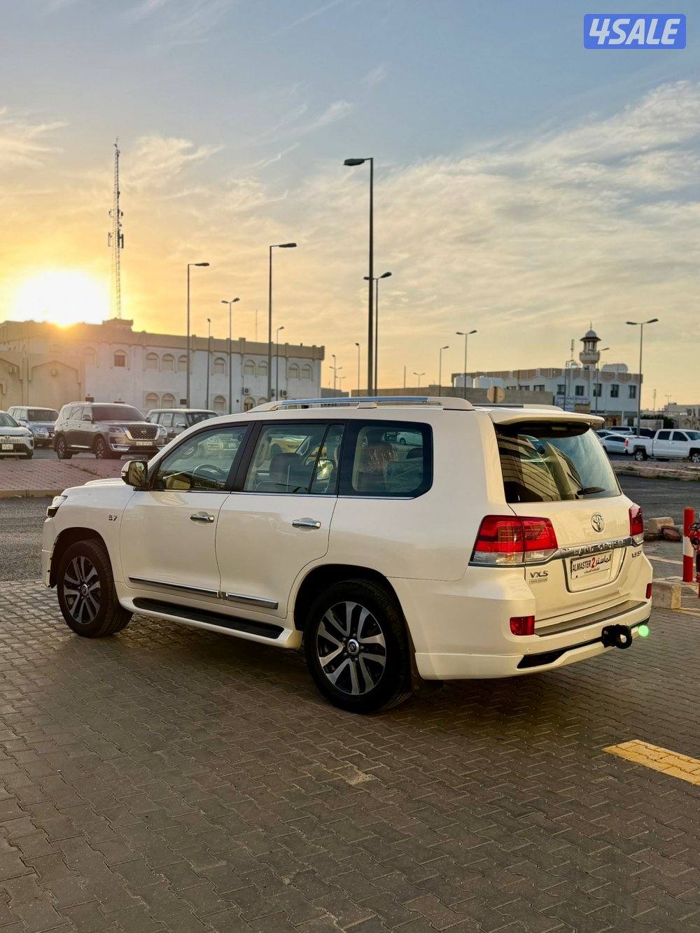 للبيع لاند كروزر VX-s موديل 2018  صبغ الوكاله3