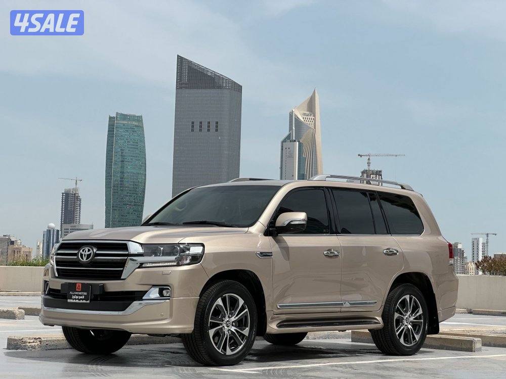 لاندكروزرGXR V8 قراند تورنق موديل2020 عداد133الف وارد الساير1