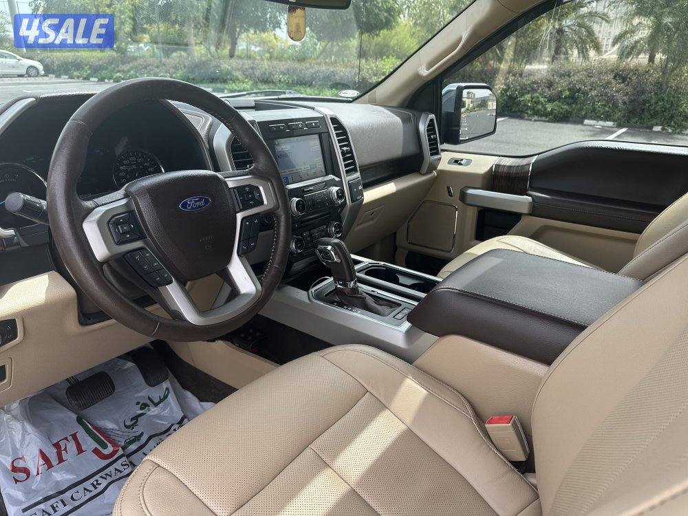 فورد لاريت8