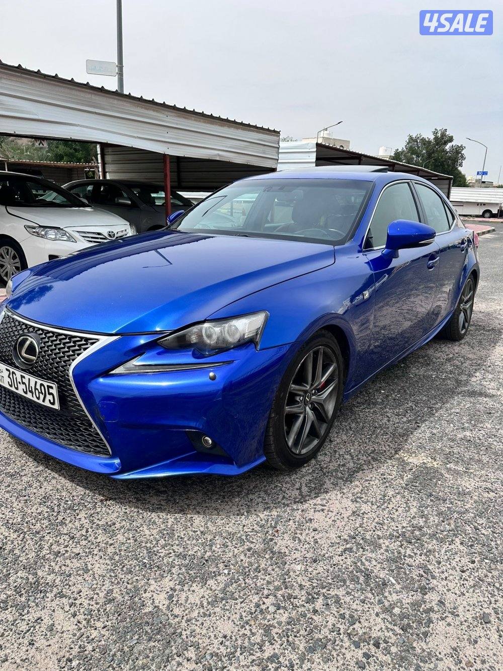 للبيع لكزس موديل 2015 IS 3503