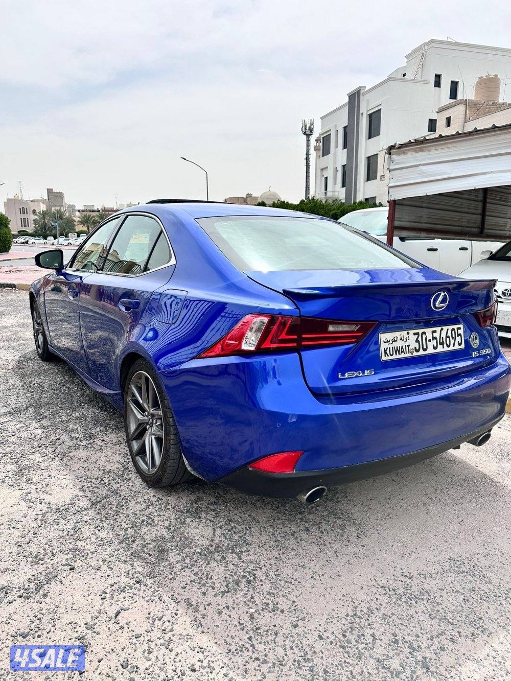 للبيع لكزس موديل 2015 IS 3504