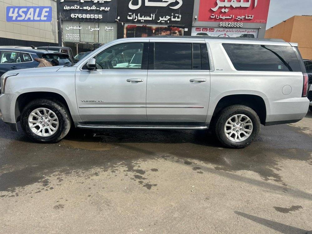 XL يوكن GMC موديل 2018 ماشى 220.000 k.m وارد بهبهانى.صبغ وكالة شاشة3