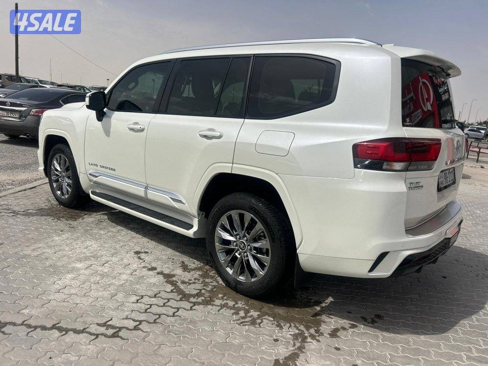 تويوتا لاند كروزر GX.R AEROs  twin turbo.V6 موديل 2025 ماشى 34.000 k.m2