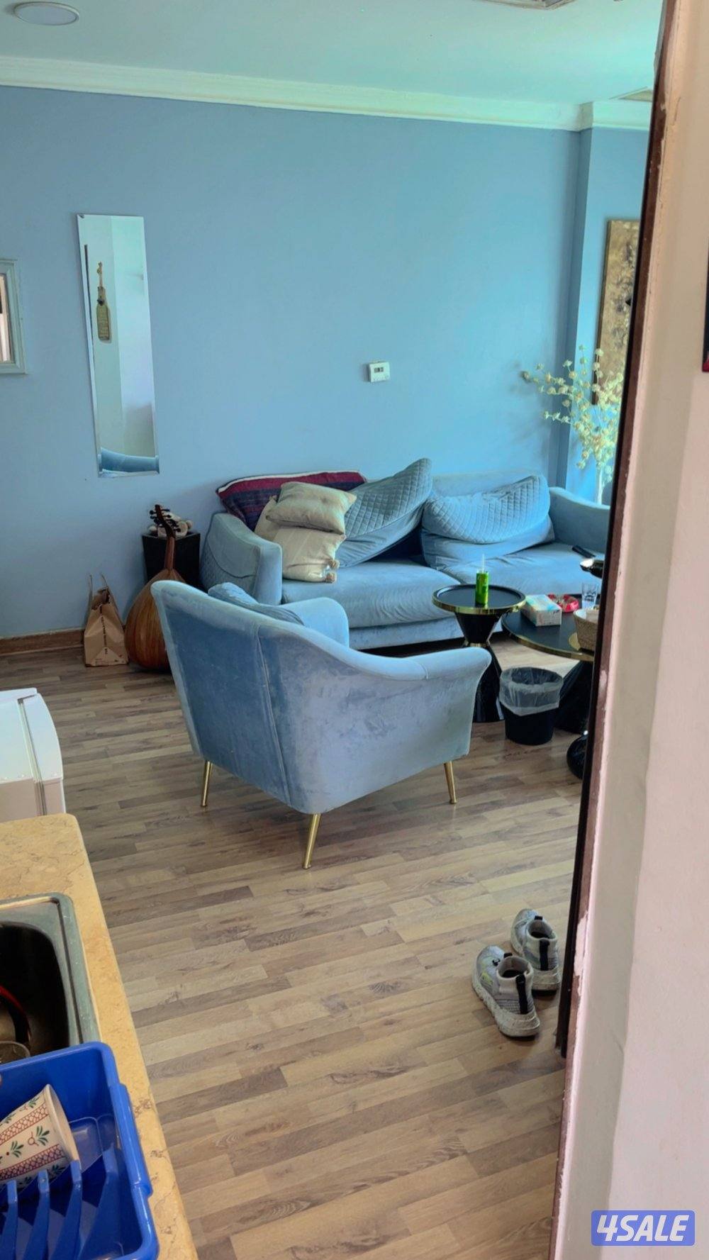 شقه خلو بالشعب البحري غرفه وصاله وبلكونه إطلاله بحريه مرتبه ومشطبه1